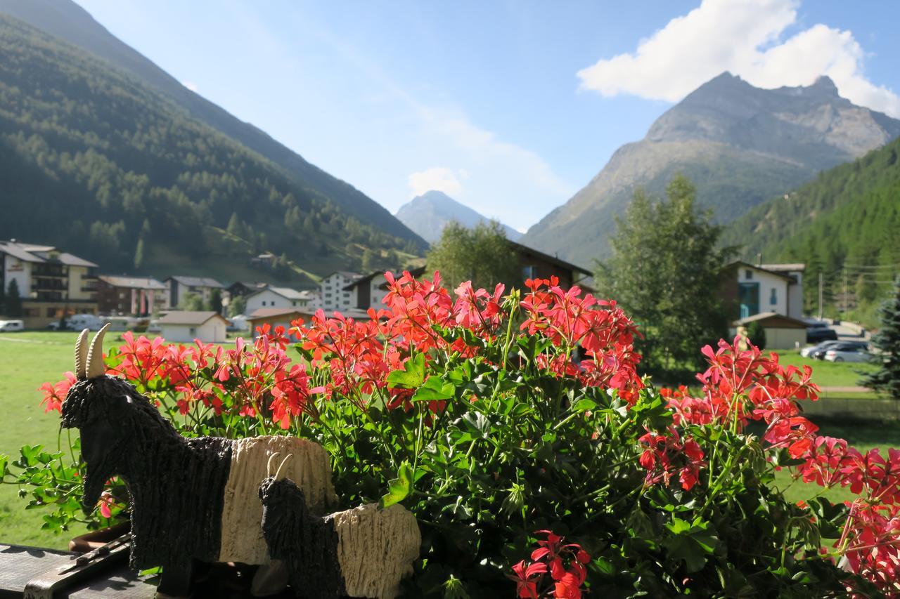 Ferienhaus Alea Saas-Grund Bagian luar foto